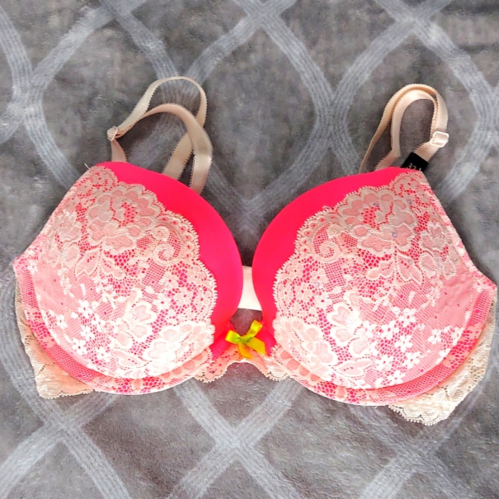 NWT Victoria Secret 32d Dream Angels pushup bra, hot pink with cream lace